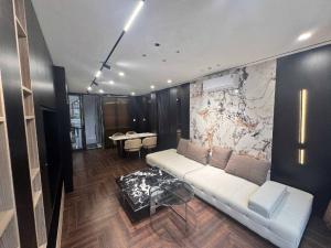 Bán nhà Nguyễn Sơn, dt 30m2, giá 8,25 tỷ