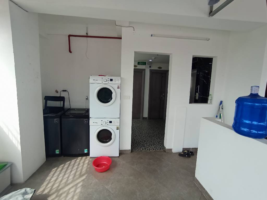 BÁN CHUNG CƯ MINI 18 PHÒNG, GẦN VIỆN E, THÁNG THU 100 TRIỆU