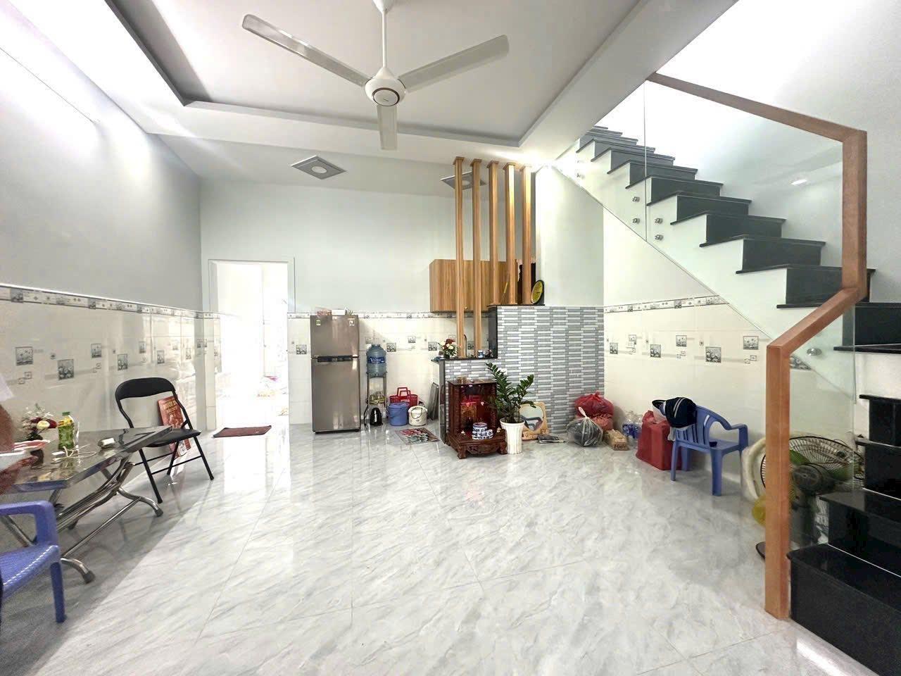 Siêu phẩm khu vực Cổ Nhuế, Bắc Từ Liêm, 3 bước ra phố, ngõ ô tô tránh, 70 m2, mặt tiền 8m,. Mặt