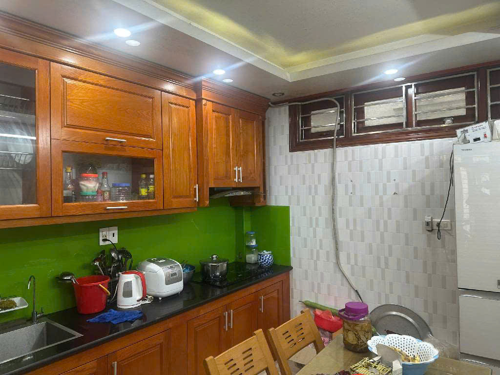 Bán nhà 4 tầng, 2 mặt tiền tại Yên Thường