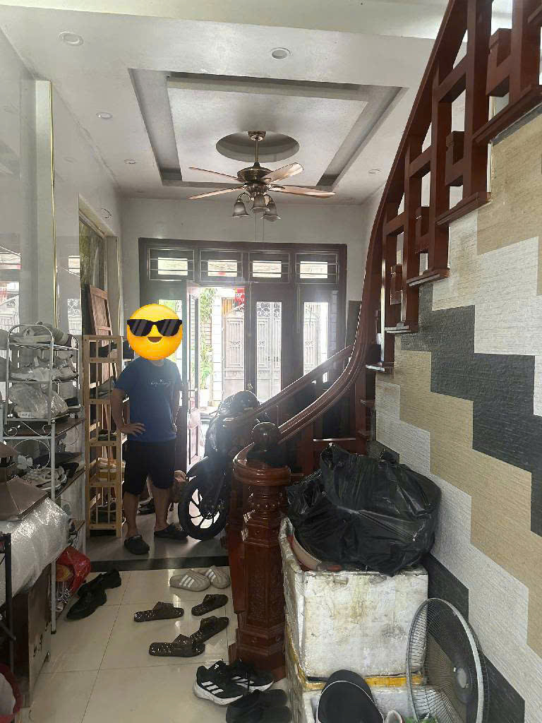 Bán nhà 4 tầng, 2 mặt tiền tại Yên Thường