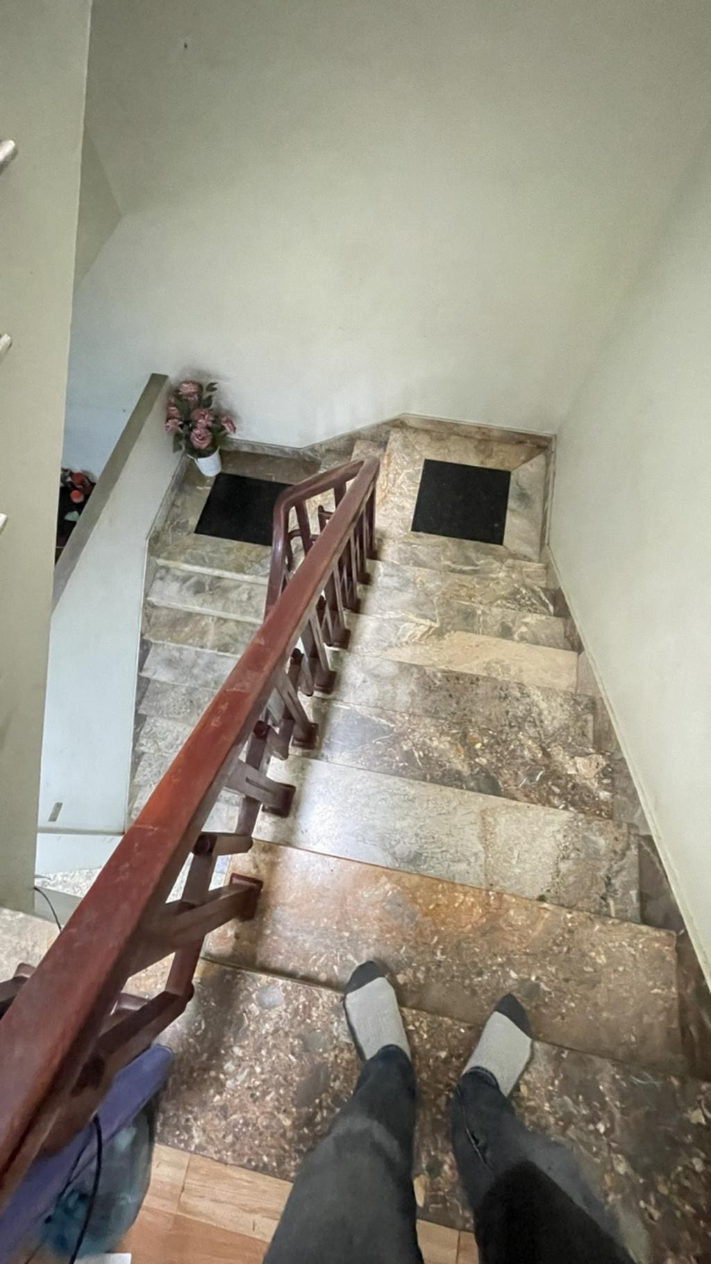 Bán đất tặng nhà sẵn về ở