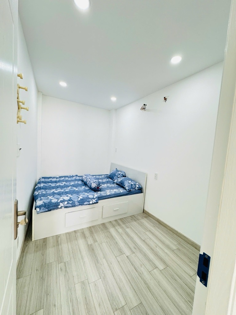 NHỈNH 3 TỶ CÓ NHÀ ĐẸP Ở NGAY, HẺM NGUYỄN CÔNG HOAN, TRUNG TÂM PHÚ NHUẬN, GIÁP PHAN ĐĂNG LƯU, PHAN XÍCH LONG