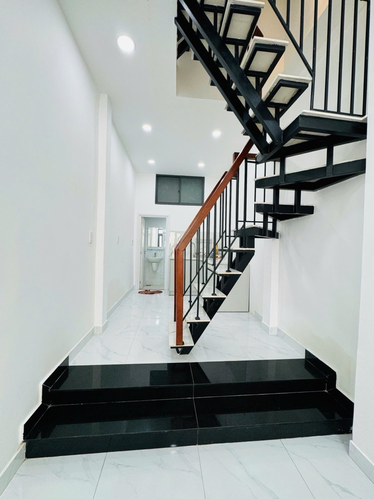 NHỈNH 3 TỶ CÓ NHÀ ĐẸP Ở NGAY, HẺM NGUYỄN CÔNG HOAN, TRUNG TÂM PHÚ NHUẬN, GIÁP PHAN ĐĂNG LƯU, PHAN XÍCH LONG