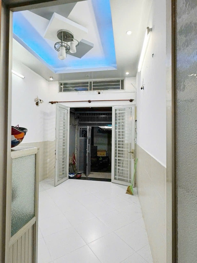 NHỈNH 6 TỶ CÓ NHÀ 45M2 4 TẦNG GIÁP KHU VIP PHAN XÍCH LONG, PHÚ NHUẬN