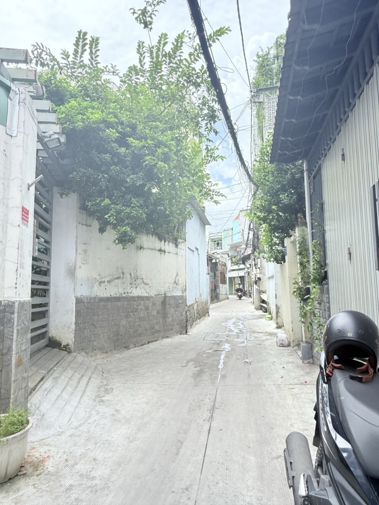 NHỈNH 6 TỶ CÓ NHÀ 45M2 4 TẦNG GIÁP KHU VIP PHAN XÍCH LONG, PHÚ NHUẬN