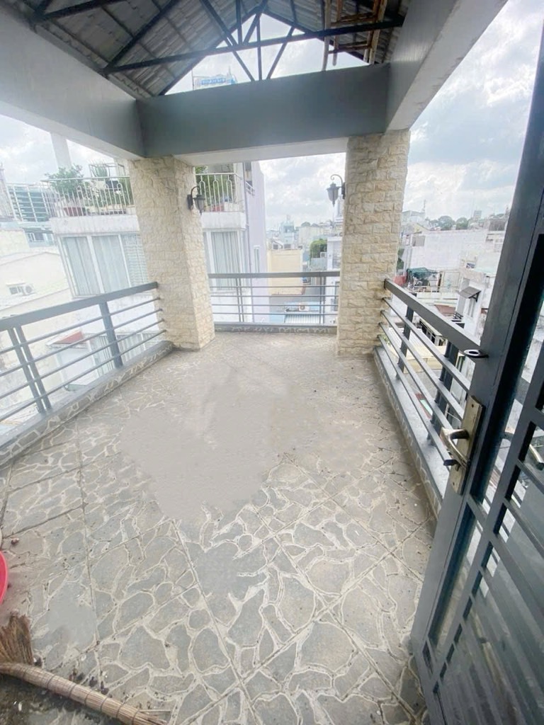 NHỈNH 6 TỶ CÓ NHÀ 45M2 4 TẦNG GIÁP KHU VIP PHAN XÍCH LONG, PHÚ NHUẬN