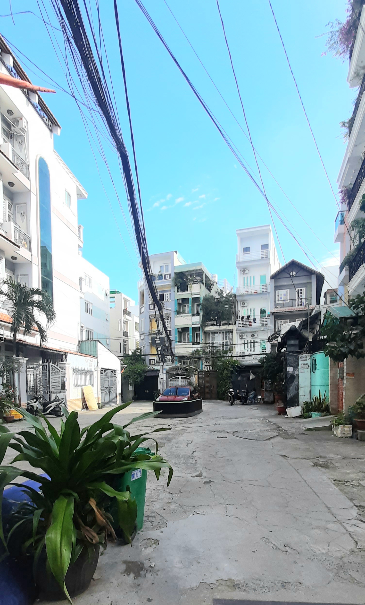 GIẢM KINH HOÀNG 1,7 tỷ CHO CỰC PHẨM HẺM XE HƠI KHU PHAN XÍCH LONG, PHÚ NHUẬN. 40m2  x 4 tầng