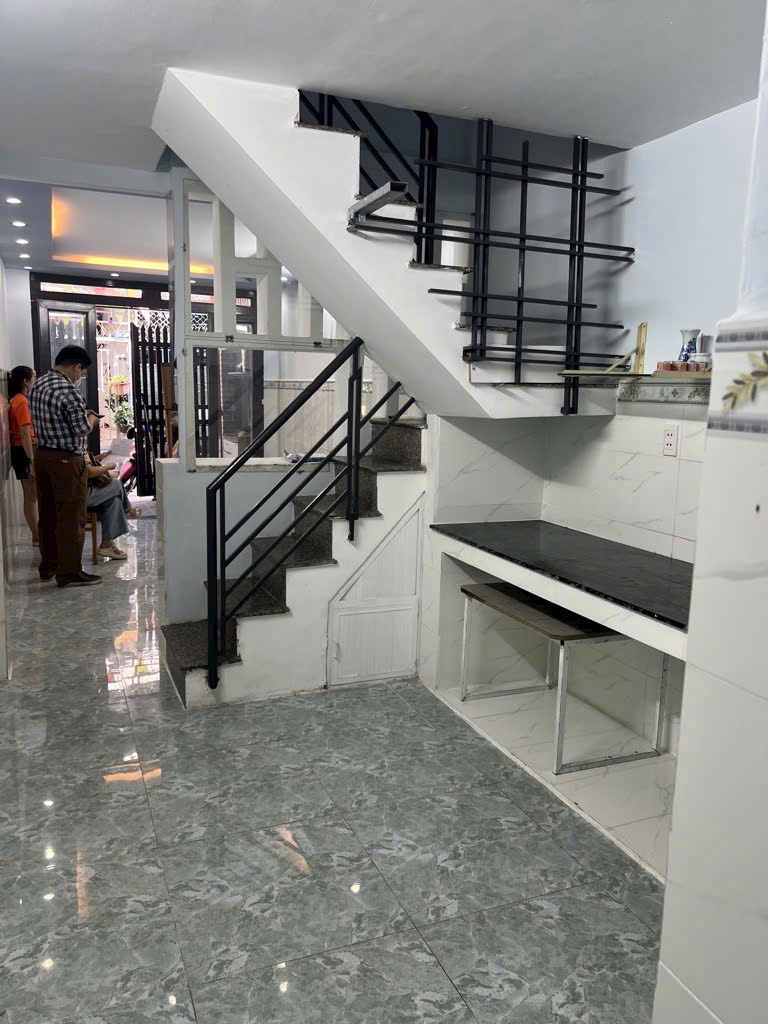 nhà 1 trệt 1 lửng - khu phân lô - hẻm xe hơi- hoàn công đầy đủ