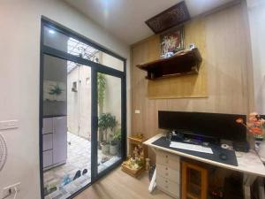 PHẠM VĂN ĐỒNG - 6TẦNG THANG MÁY DT35m - FULL NỘI THẤT - GẦN PHỐ Ô TÔ TRÁNH