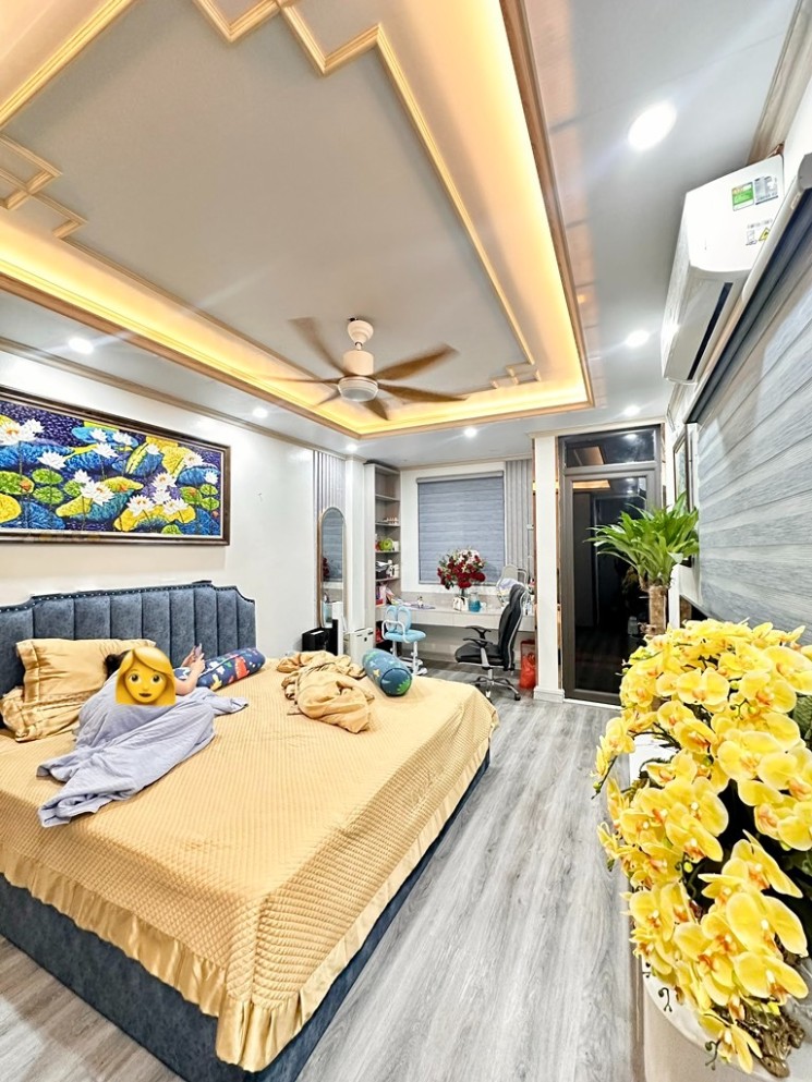 BÁN NHANH NHÀ 5 TẦNG ĐẸP , SIÊU HIẾM GIÁ CỰC YÊU THƯƠNG TẠI THANH XUÂN 