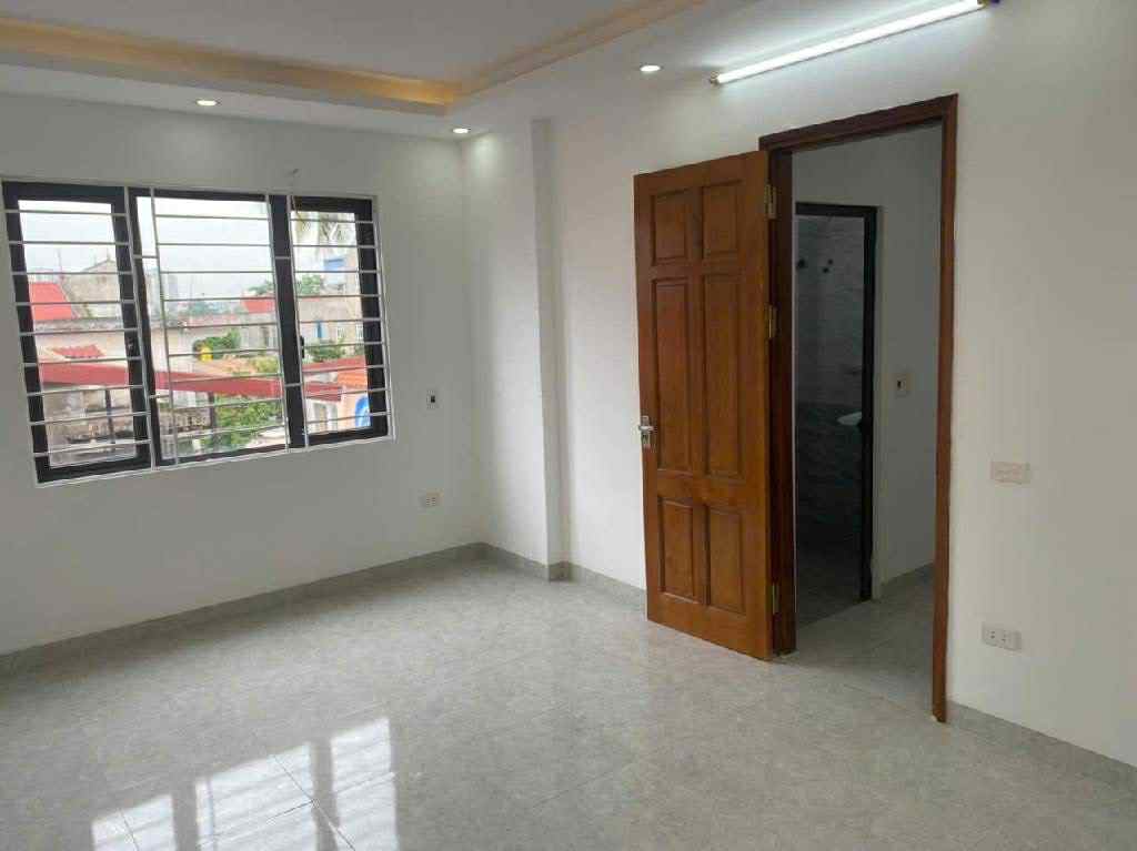 SIÊU PHẨM PHỐ YÊN LỘ GIÁ 6ty35. NHÀ 5TẦNG MỚI XÂY.