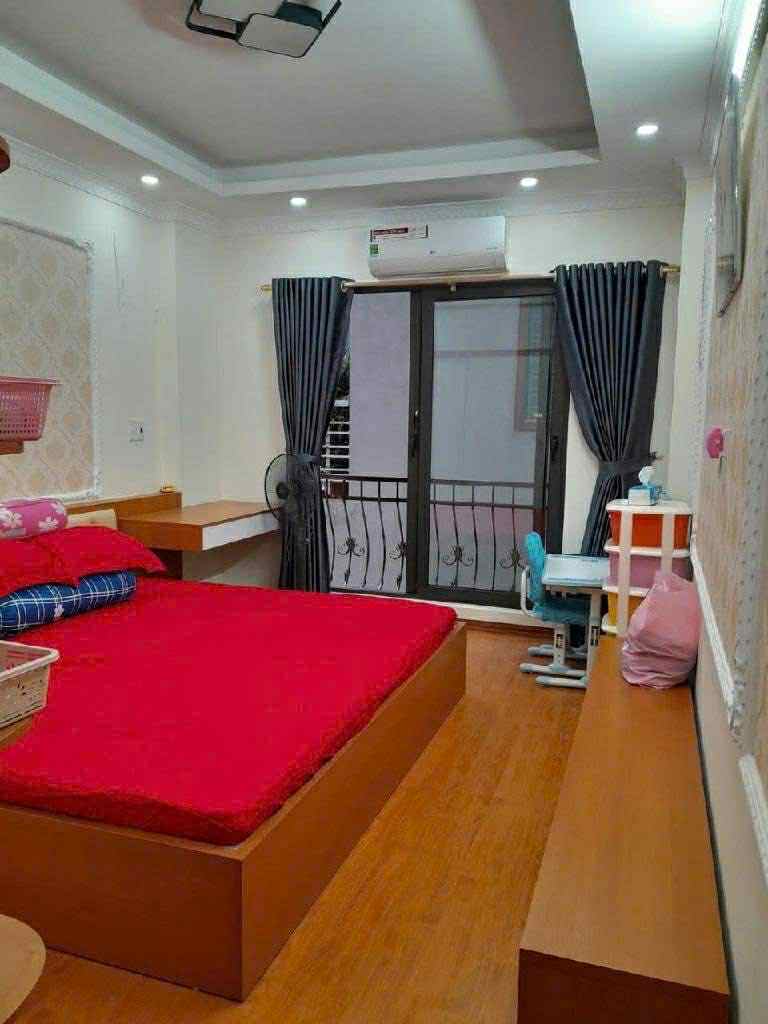 SIÊU PHẨM PHỐ YÊN LỘ GIÁ 6ty35. NHÀ 5TẦNG MỚI XÂY.