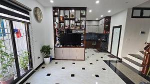 NHÀ CỰC CHẤT. MẶT TIỀN RỘNG THÔNG THOÁNG. 3 BƯỚC CHÂN RA PHỐ ĐỖ OTO. GIÁ 9ty1.
