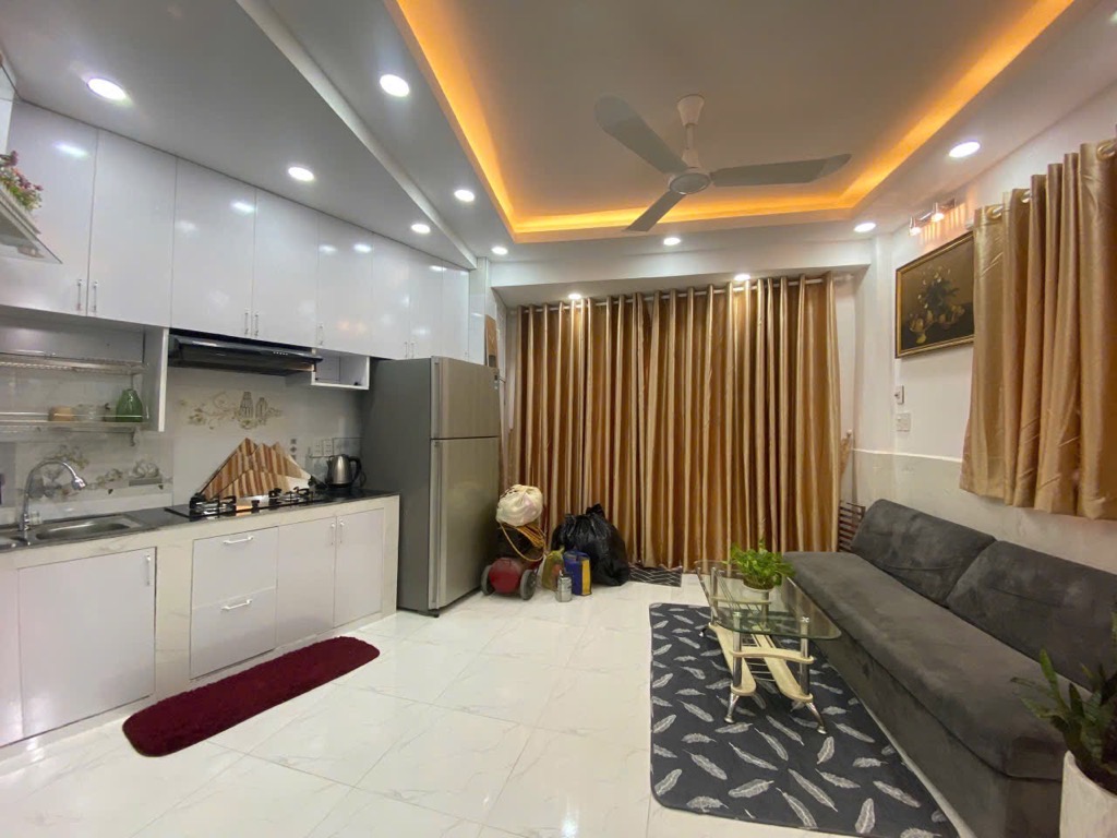 Cần bán gấp nhà hxh  nhà mới thiết kế hiện đại đẹp long lanh