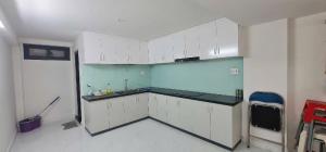 NHÀ BÁN GẤP - ĐƯỜNG NHỰA 6M - XE HƠI NGỦ TRONG NHÀ - 5 TẦNG - 59M2 - NHÀ MỚI - LẠC LONG QUÂN - QUẬN 11 - 7PN - GIÁ 10.2 TỶ