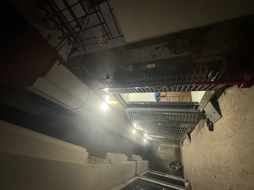 BÁN NHÀ Ở MIÊU NHA (TÂY MỖ) – 39m - 5 TẦNG – NHÀ DÂN XÂY – NỞ HẬU NHẸ - NGÕ THOÁNG NÔNG – 6,4 TỶ
