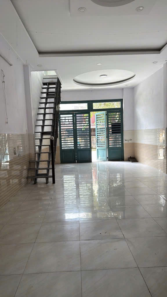 NHÀ BÁN ,HXH THÔNG , NGUYỄN ẢNH THỦ , TMT , Q12 , DT 64 m2 (5x13m) Giá 5 tỷ