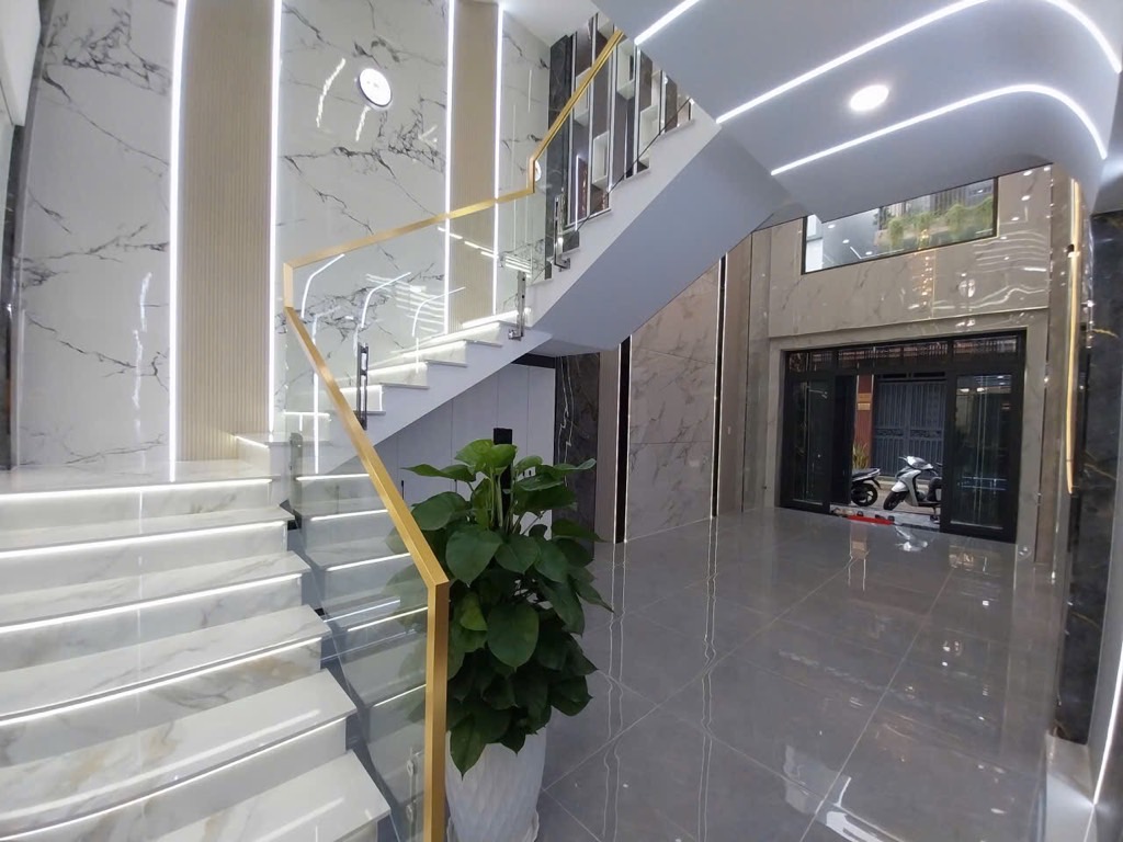 BÁN NHÀ 5 TẦNG TRUNG MỸ TÂY, Q12 – DT 62M² - GIÁ 9 TỶ