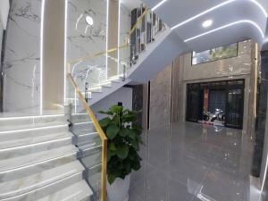 BÁN NHÀ 5 TẦNG TRUNG MỸ TÂY, Q12 – DT 62M² - GIÁ 9 TỶ