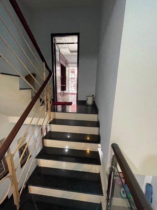 Nhà MT hẻm xe tăng 4,4x14 4tầng đường Mã Lò, Bình Tân/ SHR vuông vứt  giá yêu thương 7,5t thương lượng