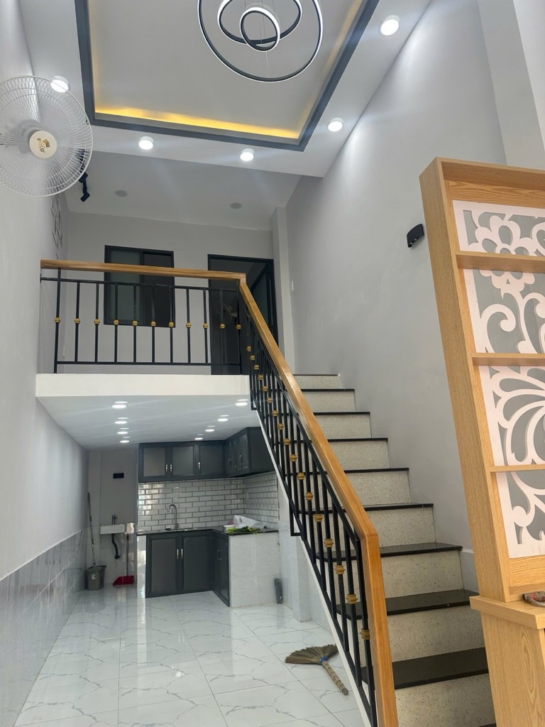 Chỉ 2,5Tỷ Nhà 2,7x9 mới đẹp, Hẻm 344 Chiến Lược, BTĐ, Bình Tân