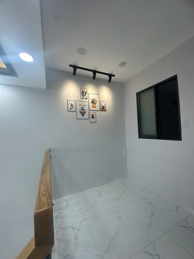 Chỉ 2,5Tỷ Nhà 2,7x9 mới đẹp, Hẻm 344 Chiến Lược, BTĐ, Bình Tân