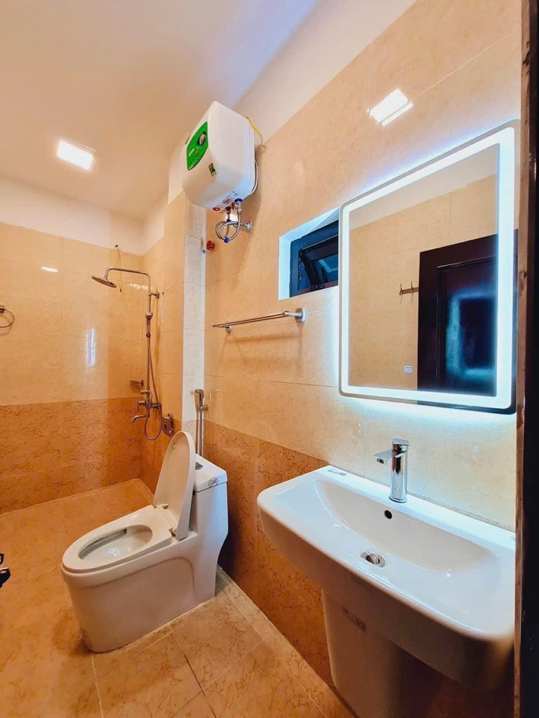 SIÊU PHẨM HOÀNG MAI – PHÂN LÔ- ÔTÔ TRÁNH– NGÕ THÔNG KINH DOANH– 2 MẶT THOÁNG