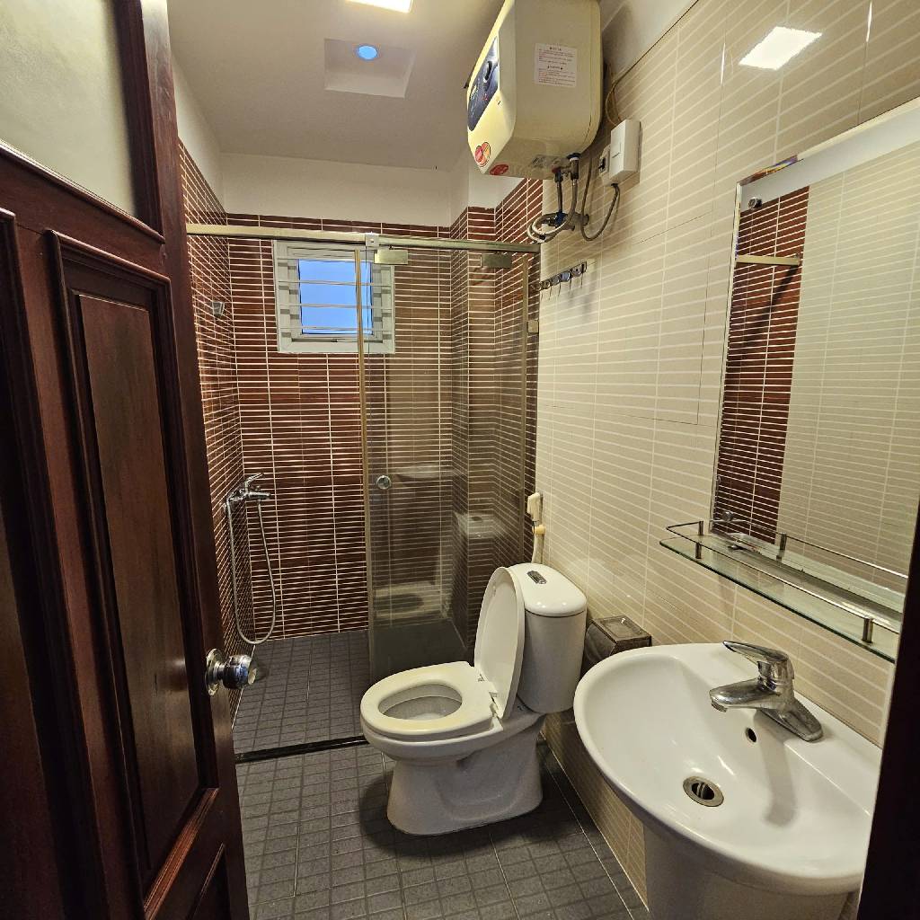 HIẾM – PHÂN LÔ HOÀNG HOA THÁM – LÔ GÓC 2 THOÁNG – Ô TÔ QUA NHÀ – KINH DOANH ĐỈNH