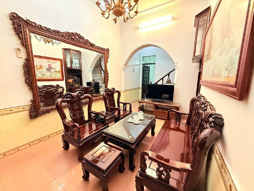 CHỈ VÀI TỶ - CÓ NHÀ ĐẸP -75M - TRIỀU KHÚC - THANH XUÂN - Ô TÔ GẦN - THOÁNG TRƯỚC SAU - VÀO Ở NGAY