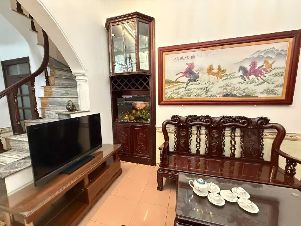 CHỈ VÀI TỶ - CÓ NHÀ ĐẸP -75M - TRIỀU KHÚC - THANH XUÂN - Ô TÔ GẦN - THOÁNG TRƯỚC SAU - VÀO Ở NGAY