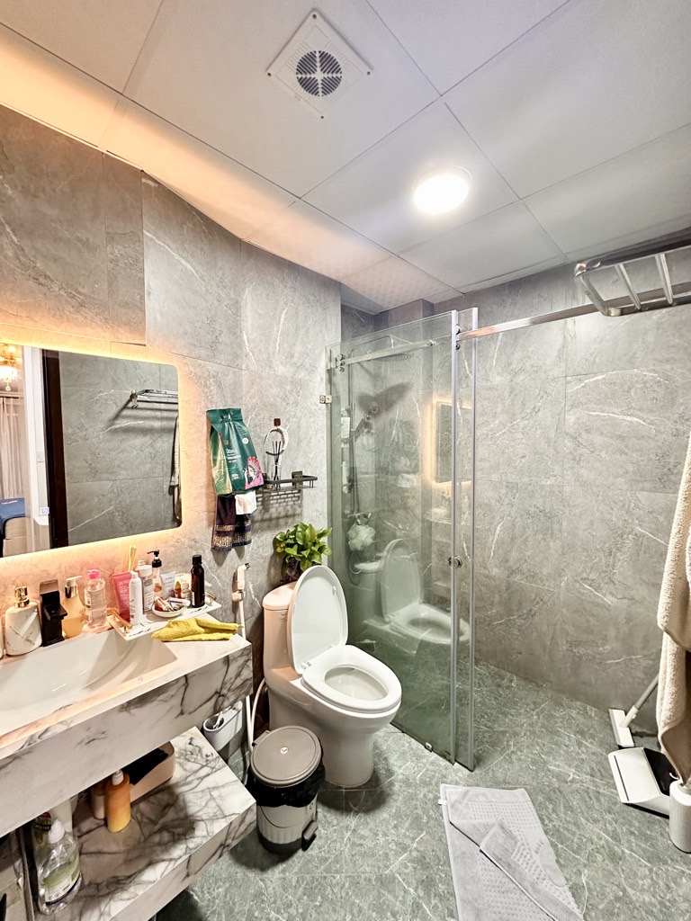 NHÀ ĐẸP HỒ TÂY - KHÔNG PHẢI LÚC NÀO CŨNG CÓ. CỰC PHẨM GẦN HỒ TÂY - 7 TẦNG THANG MÁY - FULL NỘI THẤT XỊN - NGÕ THÔNG GẦN ÔTÔ