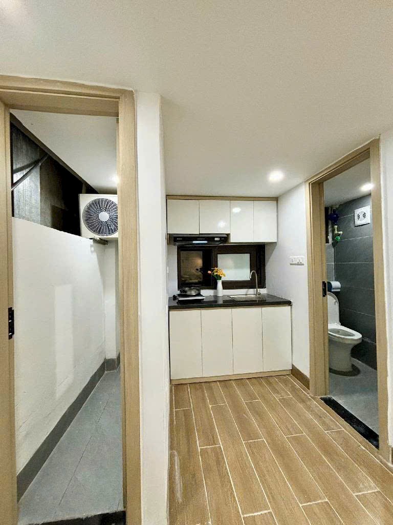 1 CĂN DUY NHẤT - MẶT TIỀN QUYỀN LỰC- SIÊU HIẾM- LÕI CẦU GIẤY – TRUNG KÍNH – 16 PHÒNG KHÉP KÍN- DÒNG TIỀN 1,5 TỶ/NĂM, CHỈ NHỈNH 18TỶ