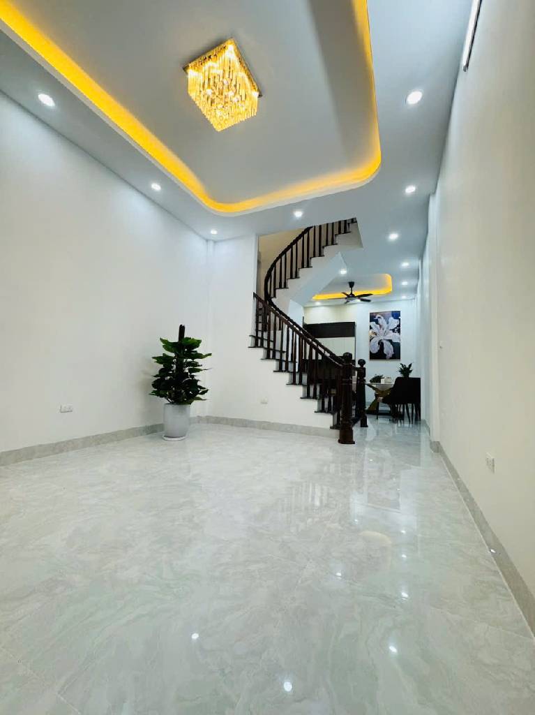 HÀNG HIẾM - ĐỐNG ĐA - NGÕ THÔNG RỘNG RÃI KINH DOANH 30M RA PHỐ, BAY NHANH.