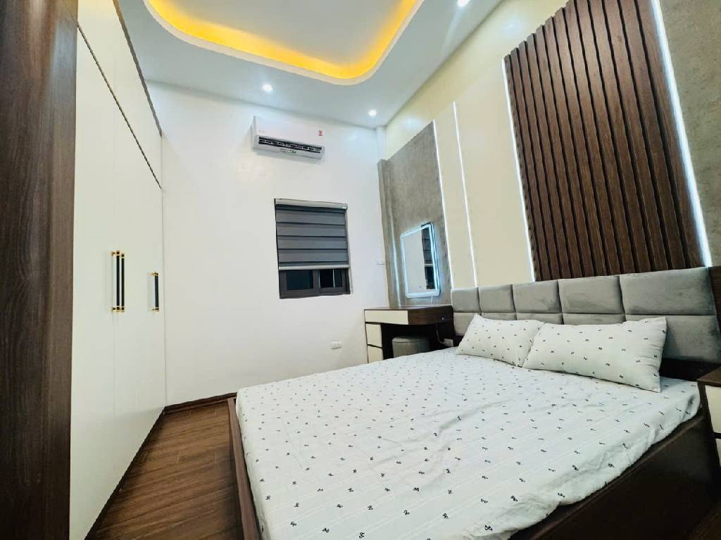 HÀNG HIẾM - ĐỐNG ĐA - NGÕ THÔNG RỘNG RÃI KINH DOANH 30M RA PHỐ, BAY NHANH.