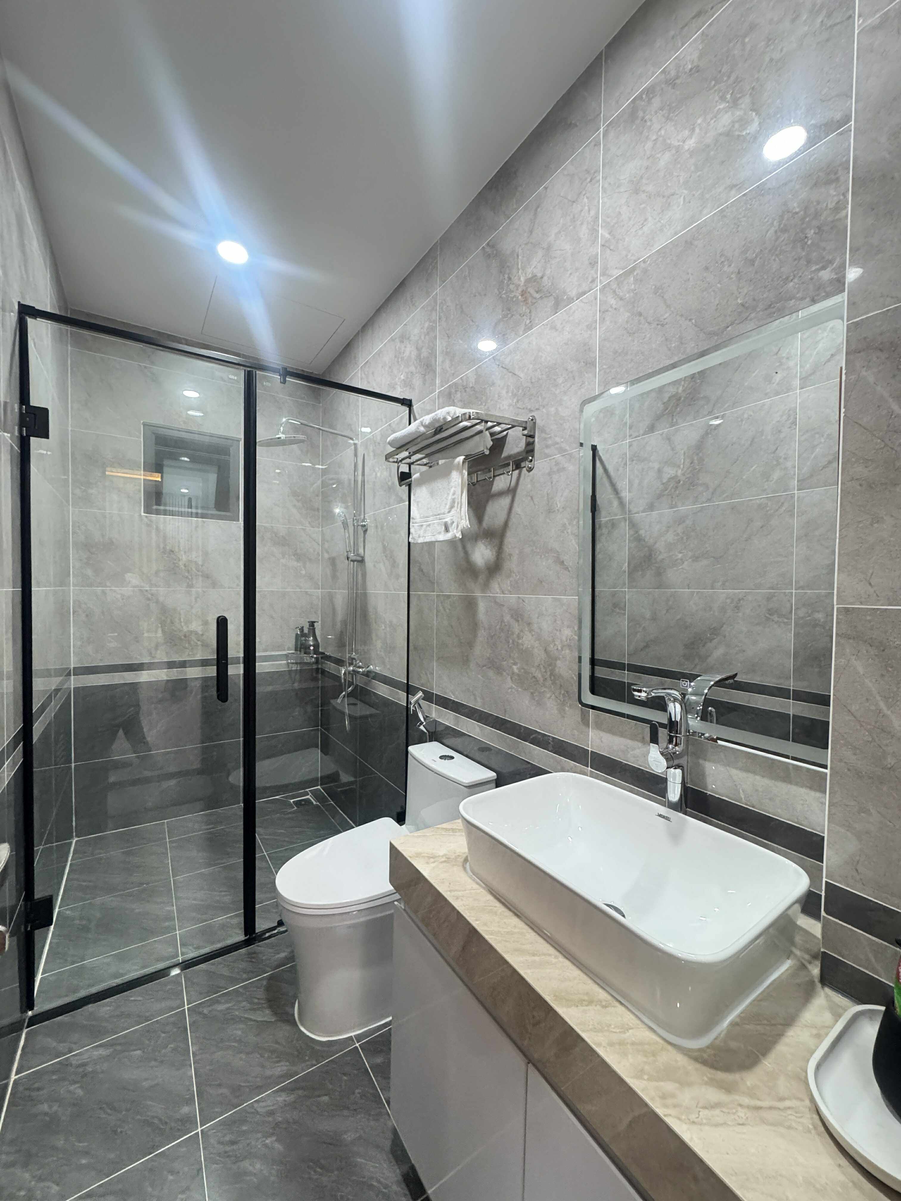 HIẾM CÓ KHƯƠNG ĐÌNH – MẶT NGÕ THÔNG – Ô TÔ ĐỖ CỬA – NHÀ ĐẸP Ở NGAY – KINH DOANH NHỎ – 30M RA PHỐ