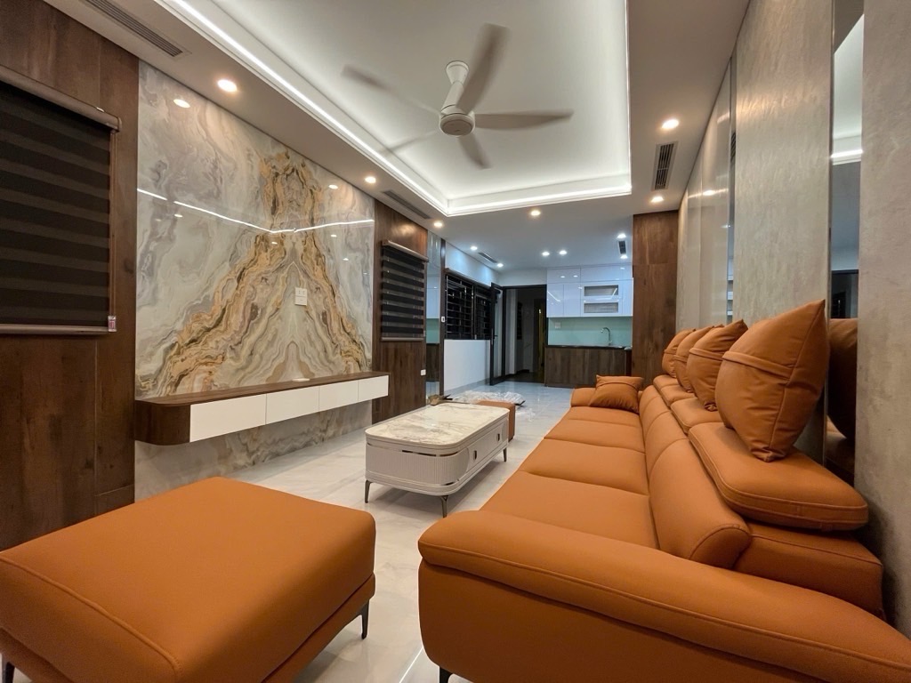 ĐỘC LẠ HOÀNG MAI - MẶT PHỐ KINH DOANH - GIÁ TRONG NGÕ - 6 TẦNG THANG MÁY - HÀNG XÓM QUAN CHỨC