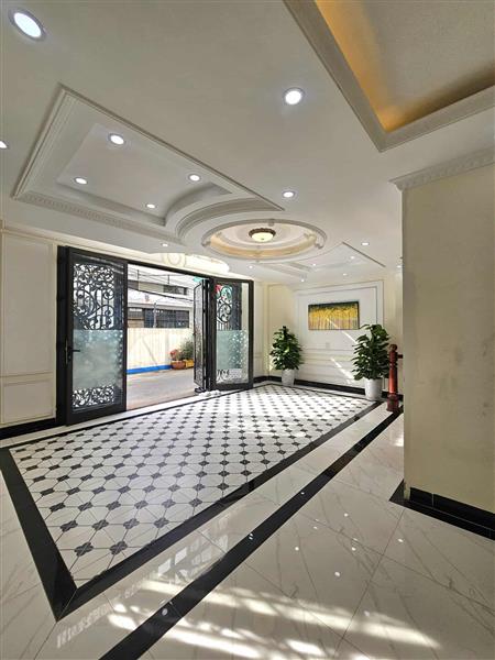 NHỈNH 10 TỶ - THƯƠNG LƯỢNG MẠNH TAY - CÓ NGAY VỊ TRÍ HIẾM- LONG BIÊN  LÔ GÓC NỞ HẬU – 6 TẦNG– ÔTÔ TRÁNH –SỐNG CHẤT