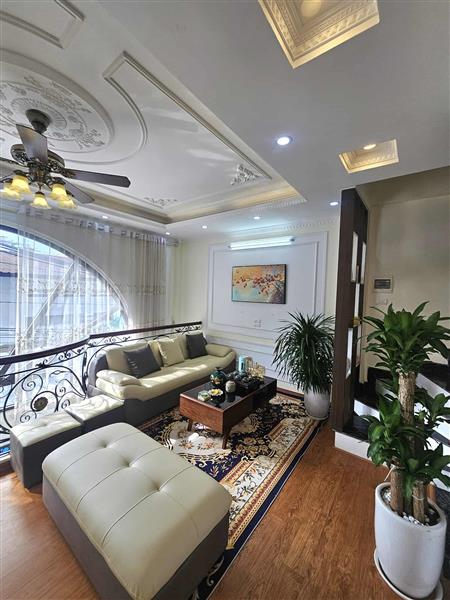 NHỈNH 10 TỶ - THƯƠNG LƯỢNG MẠNH TAY - CÓ NGAY VỊ TRÍ HIẾM- LONG BIÊN  LÔ GÓC NỞ HẬU – 6 TẦNG– ÔTÔ TRÁNH –SỐNG CHẤT