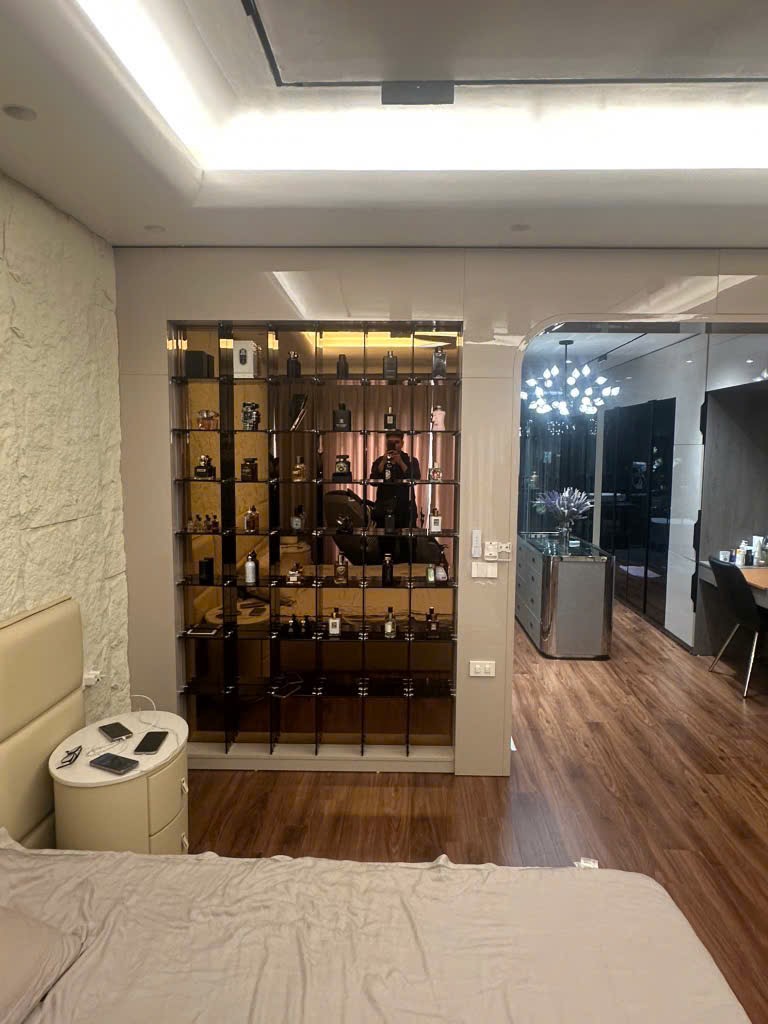 XỨNG TẦM ĐẲNG CẤP GIA CHỦ -GIỮA LÒNG HOÀNG MAI–NỘI THẤT TIỀN TỶ - Ở SƯỚNG NHƯ 6 SAO - 7TẦNG, ÔTÔ, GIÁ TRONG NGÕ