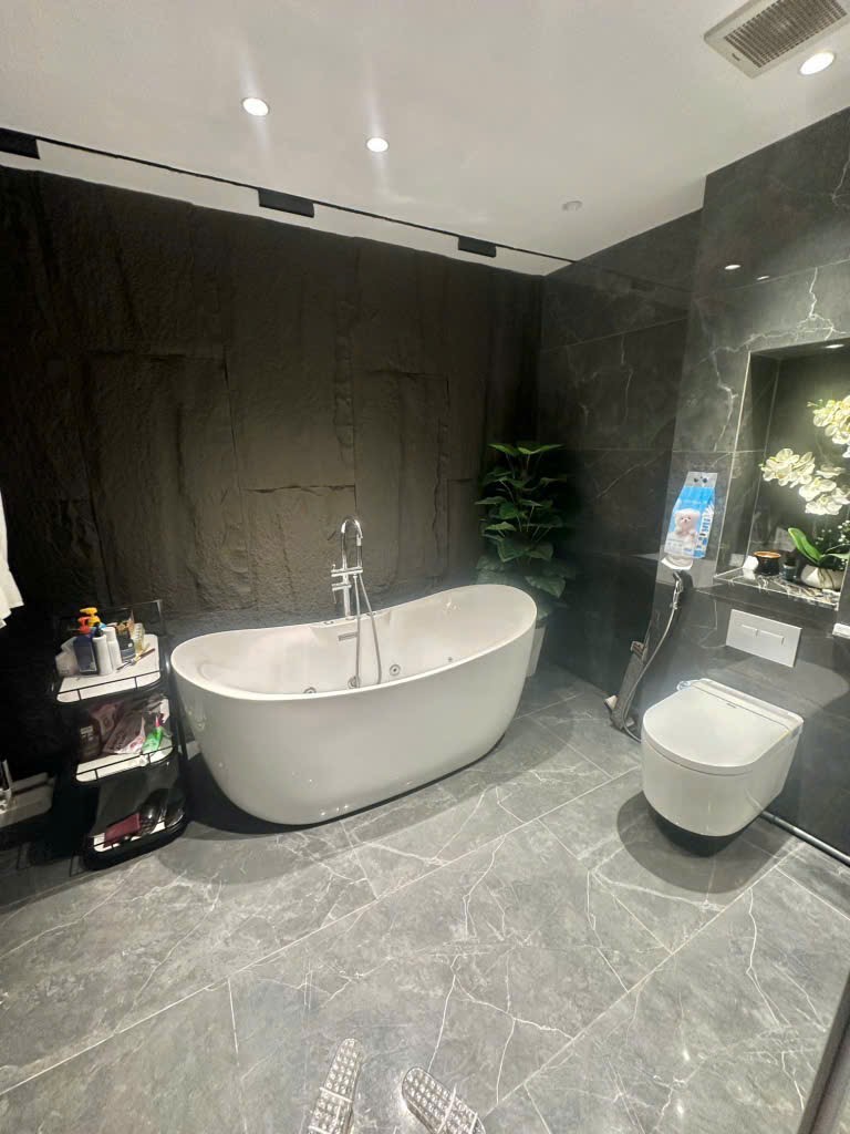 XỨNG TẦM ĐẲNG CẤP GIA CHỦ -GIỮA LÒNG HOÀNG MAI–NỘI THẤT TIỀN TỶ - Ở SƯỚNG NHƯ 6 SAO - 7TẦNG, ÔTÔ, GIÁ TRONG NGÕ