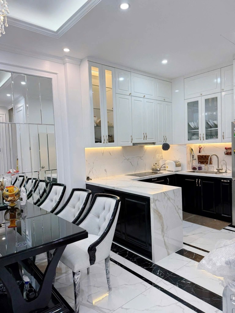 LIỀN KỀ MẬU LƯƠNG – NHÀ ĐẸP ĐẲNG CẤP 5SAO - NỘI THẤT TIỀN TỶ - GIÁ CHỈ 1X TỶ- PHÂN LÔ/ÔTÔ