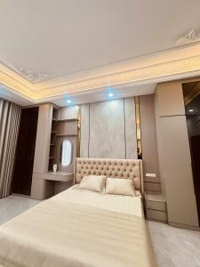 CỰC PHẨM - ĐẦM TRẤU - HAI BÀ TRƯNG –PHÂN LÔ 7 TẦNG– NỘI THẤT GỖ ĐỎ- Ở SANG - KD ĐỈNH