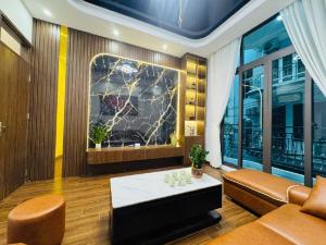 HÀNG HIẾM TRƯỜNG CHINH - ĐỐNG ĐA - NGÕ THÔNG 5M - KINH DOANH - CĂN GÓC 2 THOÁNG