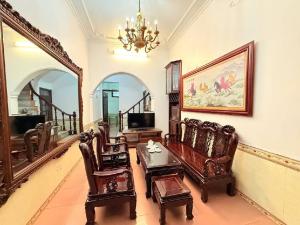 CHỈ VÀI TỶ - CÓ NHÀ ĐẸP -75M - TRIỀU KHÚC - THANH XUÂN - Ô TÔ GẦN - THOÁNG TRƯỚC SAU - VÀO Ở NGAY