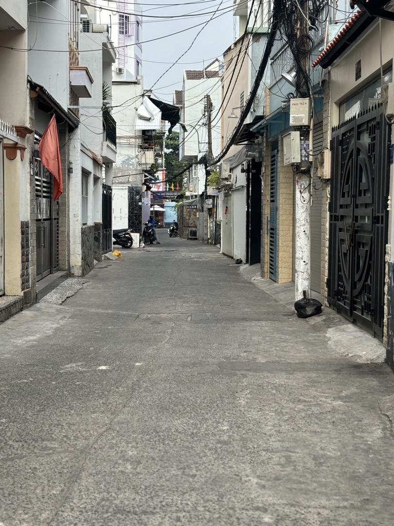 nhà bán- dt: 53m2 phan văn trị-f11-bình thạnh