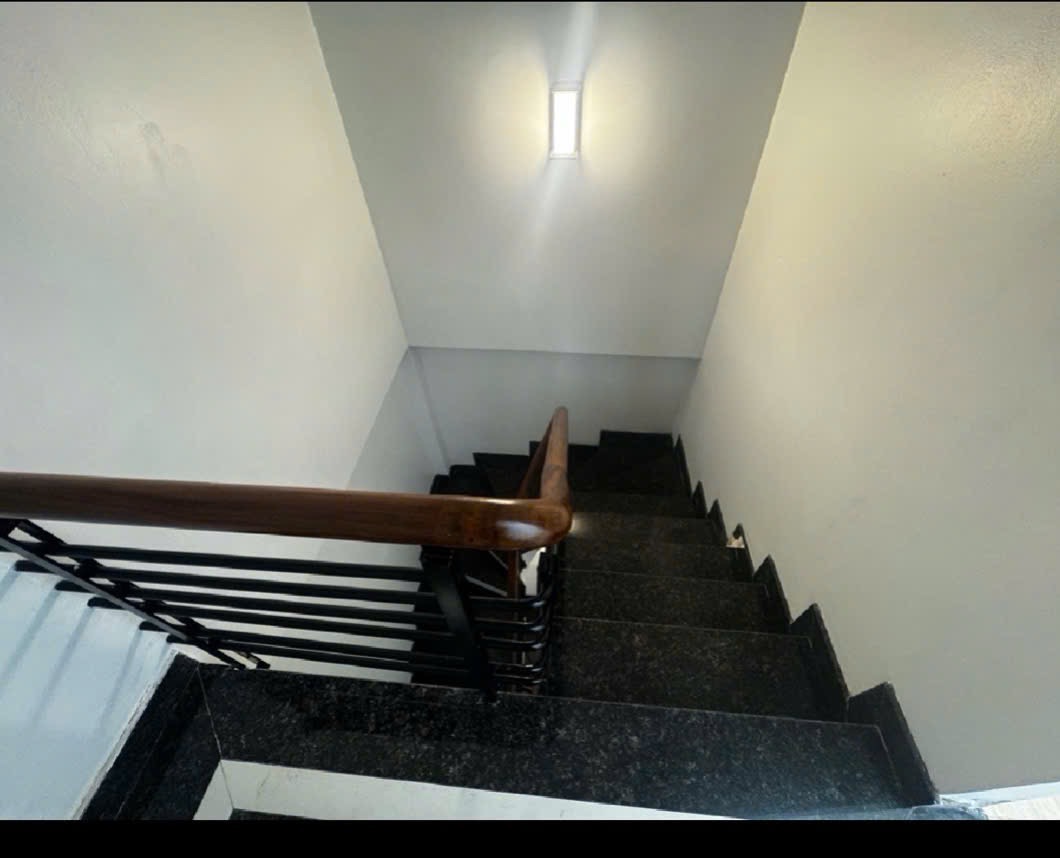 Chính chủ bán nhà đẹp phố Bồ Đề, Long Biên diện tích 33m2 giá 9,7 tỷ