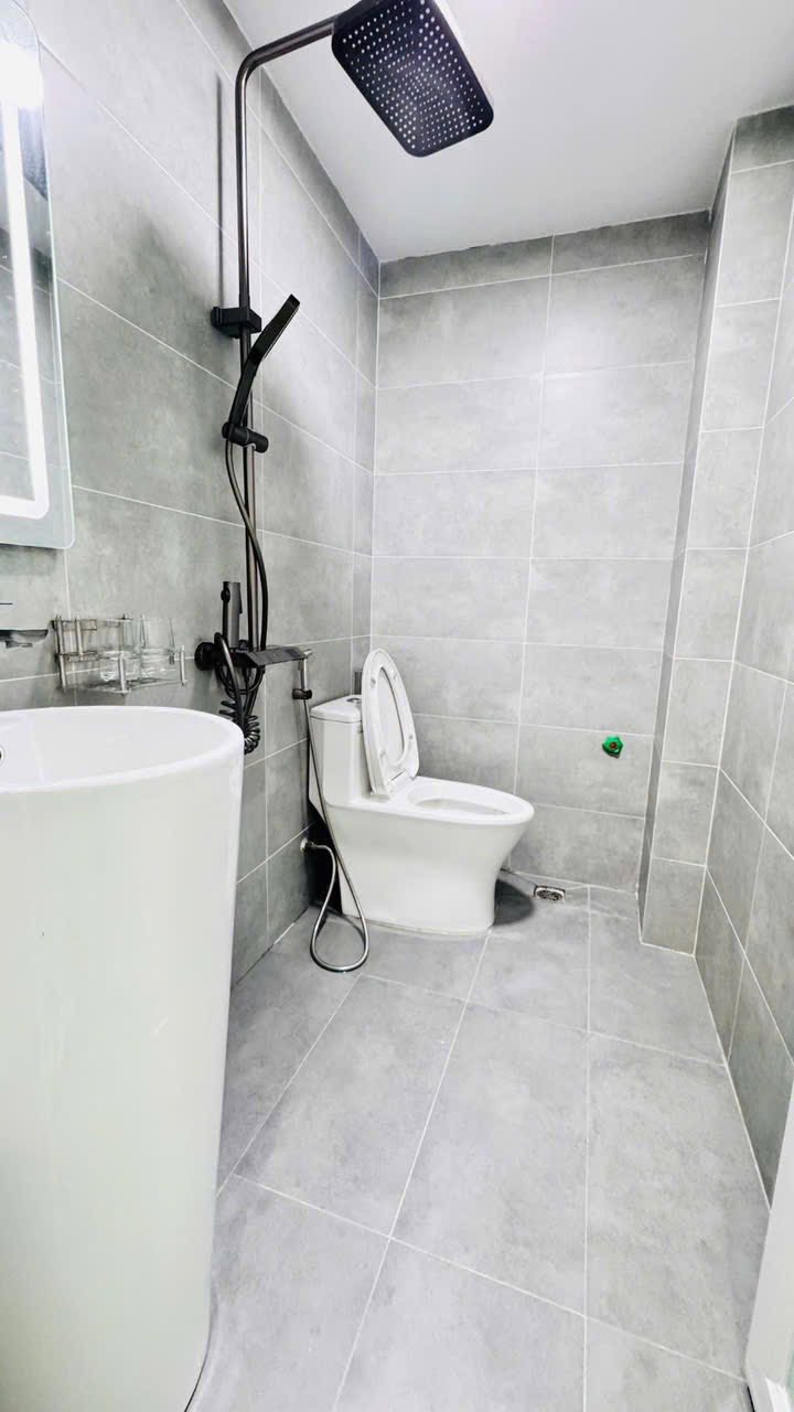 SIÊU PHẨM KHƯƠNG HẠ NHÀ DÂN XÂY Ở