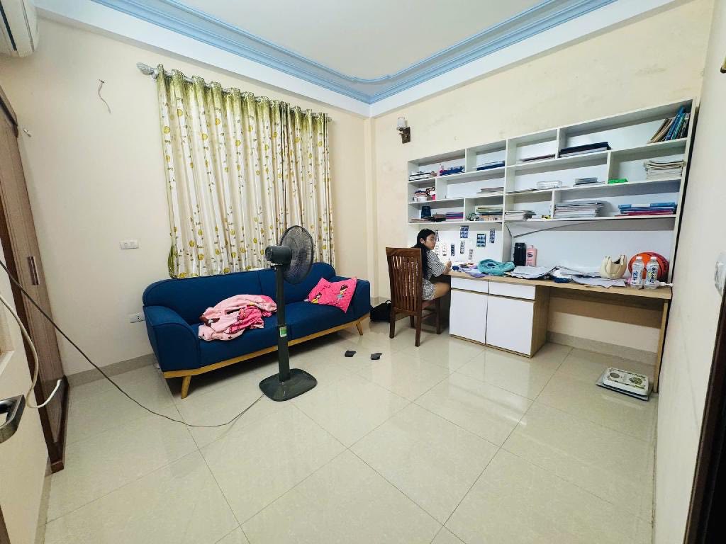 NHÀ KHƯƠNG ĐÌNH ĐẸP HIẾM