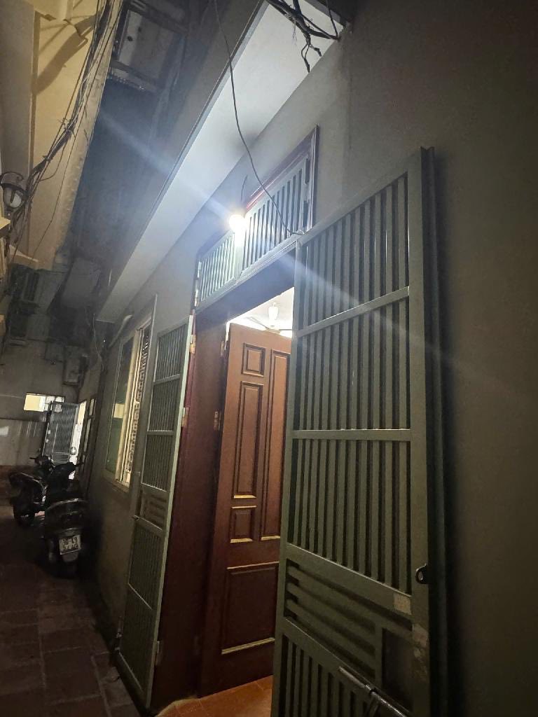 NHÀ KHƯƠNG ĐÌNH ĐẸP HIẾM